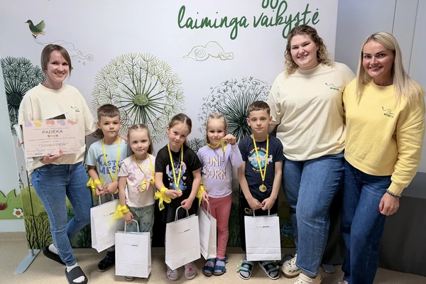 PIRMĄ KARTĄ KAUNO RAJONO DARŽELIUOSE IŠKOVOTA ,,SVEIKOS MITYBOS TAURĖ 