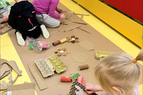 PRIEMONES IŠ ANTRINIŲ ŽALIAVŲ GALI KURTI IR PATYS VAIKAI