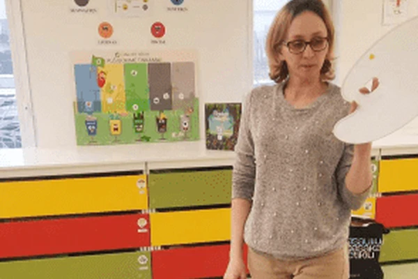 „Žiogelių” ir „Šokliukų” grupės vaikus aplankė iliustratorė ir knygų autorė Renata Bee… - Nuotrauka